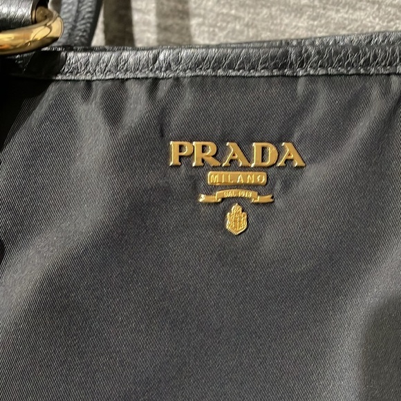 Prada Vitello Daino-Trimmed Tessuto Tote - Picture 15 of 16